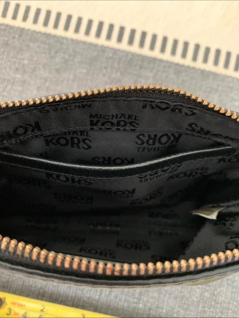 {Vintage Michael Kors} Black Leather Wristlet with Gold MK Emblem - Picture 6 of 6